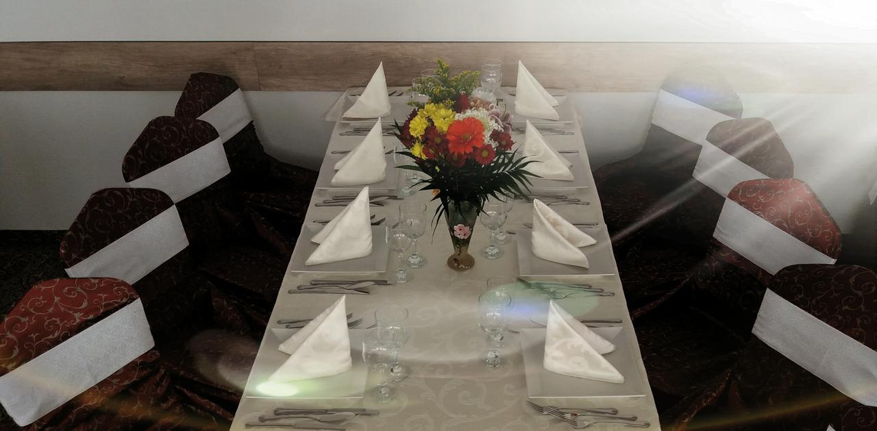 Hotel Raxand Residence Mioveni Экстерьер фото